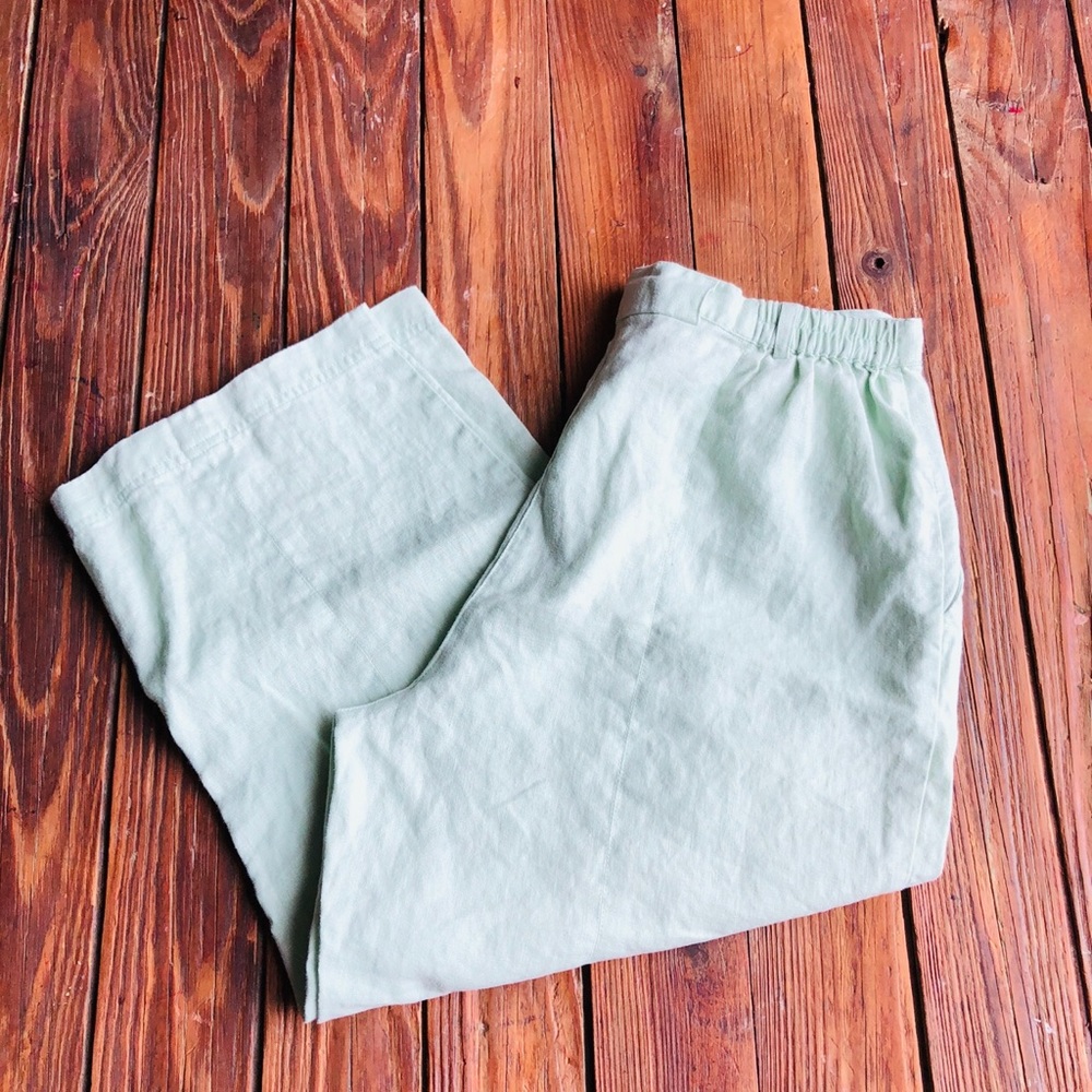 Petite linen capris